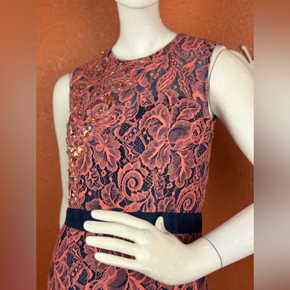 Jovani Pink and Navy sequined Lace Pencil Dress Size 4. E78 - Picture 9 of 16